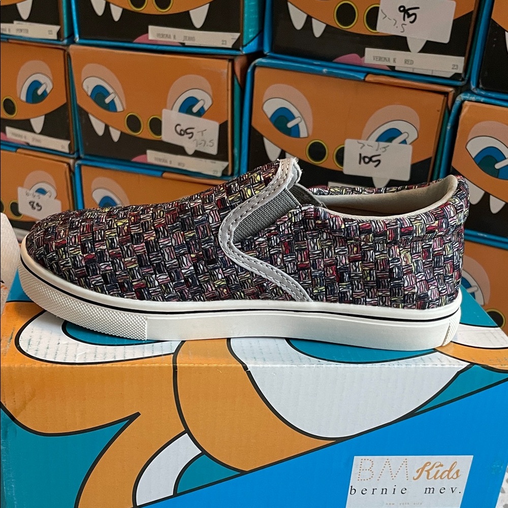 bernie mev. Kids - Verona K ICE Multi color, Toddler & Youth NIB